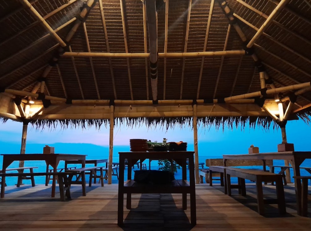 Bamboo Lounge(4)